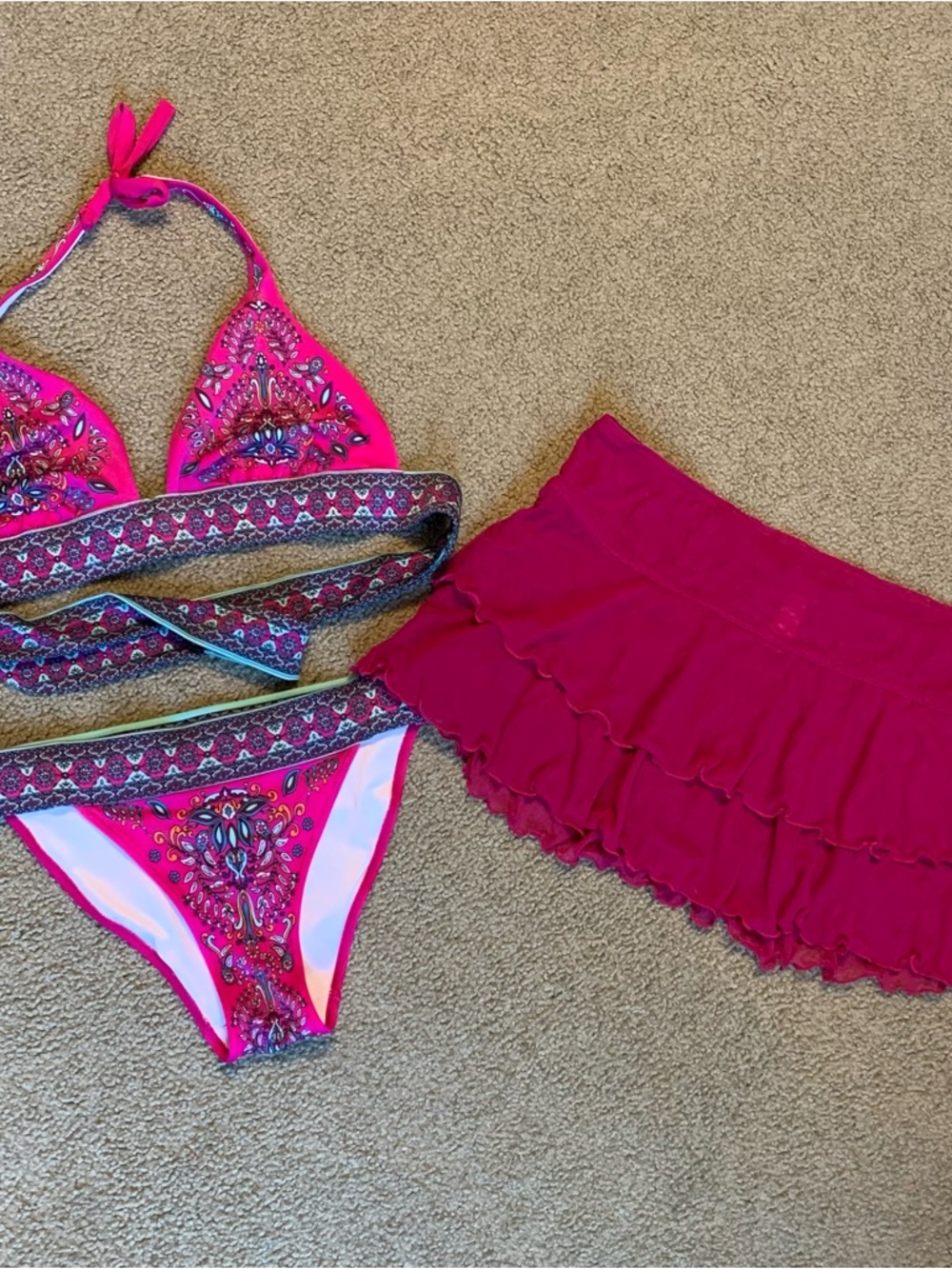 Victoria’s Secret Vintage 3 Piece Set RARE Tribal/BOHO Paisley Pink Bikini Small